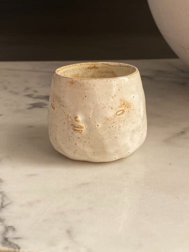 كوب شبيه القمر