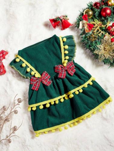 فستان اخضر مع فيونكة للقطط و الكلاب