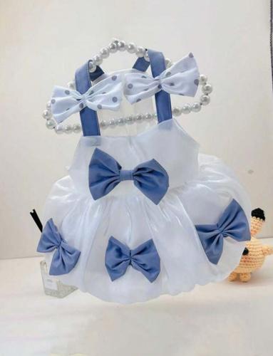 فستان أميرة للقطط و الكلاب ابيض مع فيونكات ازرق