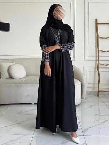 كريب صيفي + قماش بالاكمام والياقه + قيطان بالخلف