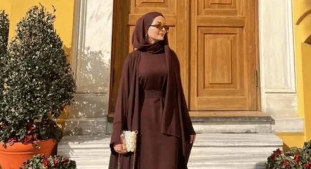 Luxury Saudi Abayas from Lomar