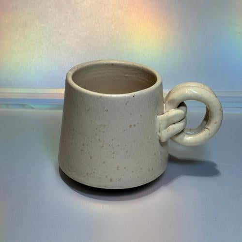 Handle Cup Beige 200ml