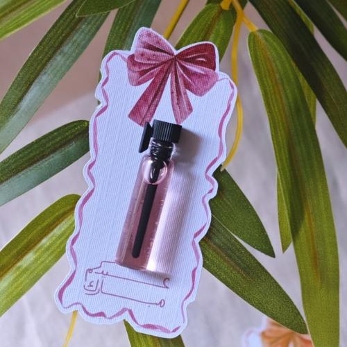 كرت مع ميني عطر