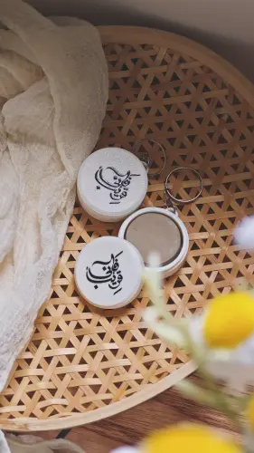علبة تربة ( فإني قريب )