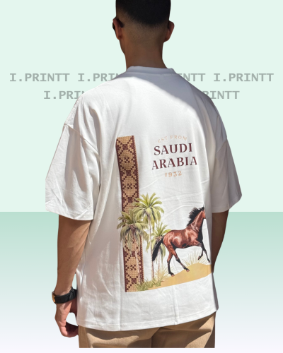 تيشرت ابيض اليوم الوطني تصميم الخيل