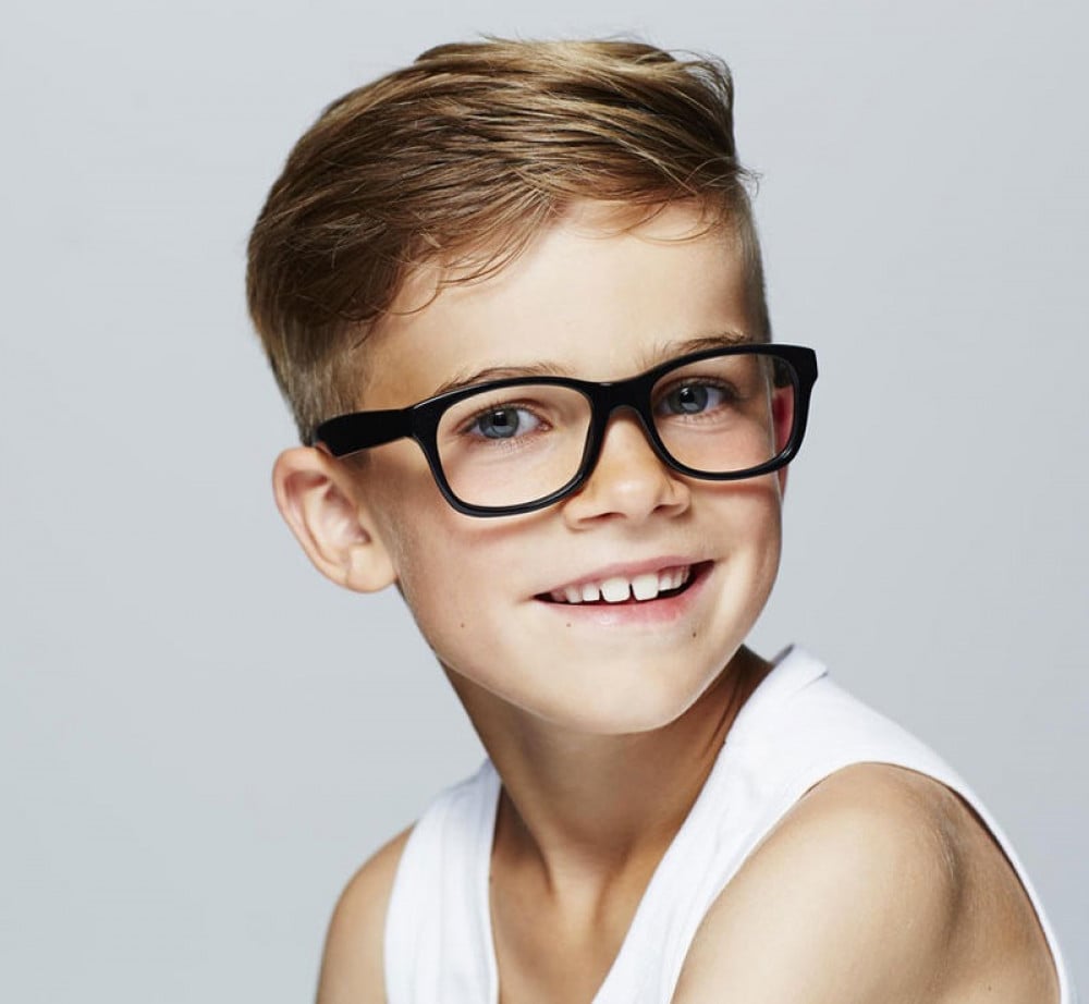 How to choose eyeglasses for your child