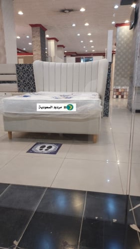 سرير متوفر عدة مقاسات