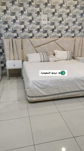 سرير متوفر عدة مقاسات