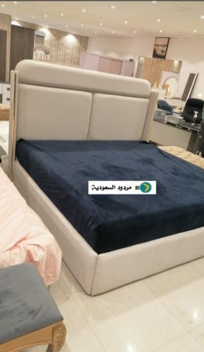 سرير متوفر عدة مقاسات