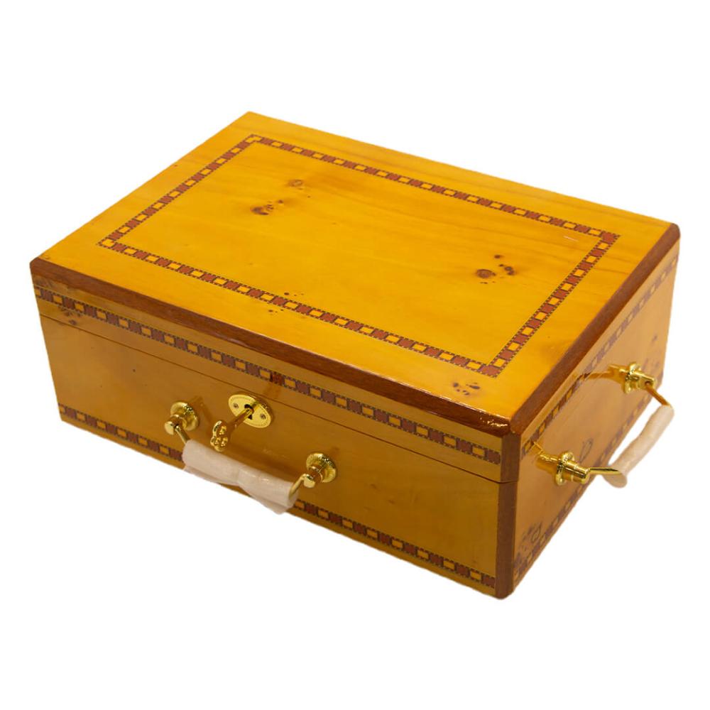 صندوق خشبي كلاسيك