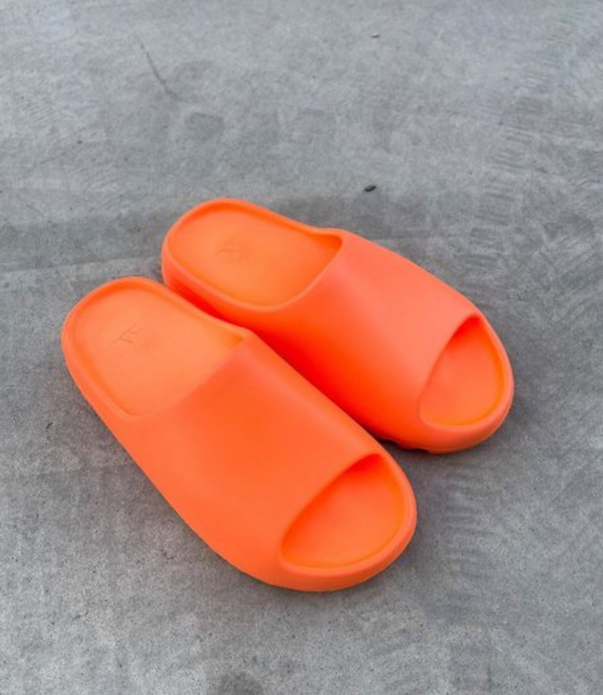 YEEZY SLIDE ENFLAME ORANGE - Konhype
