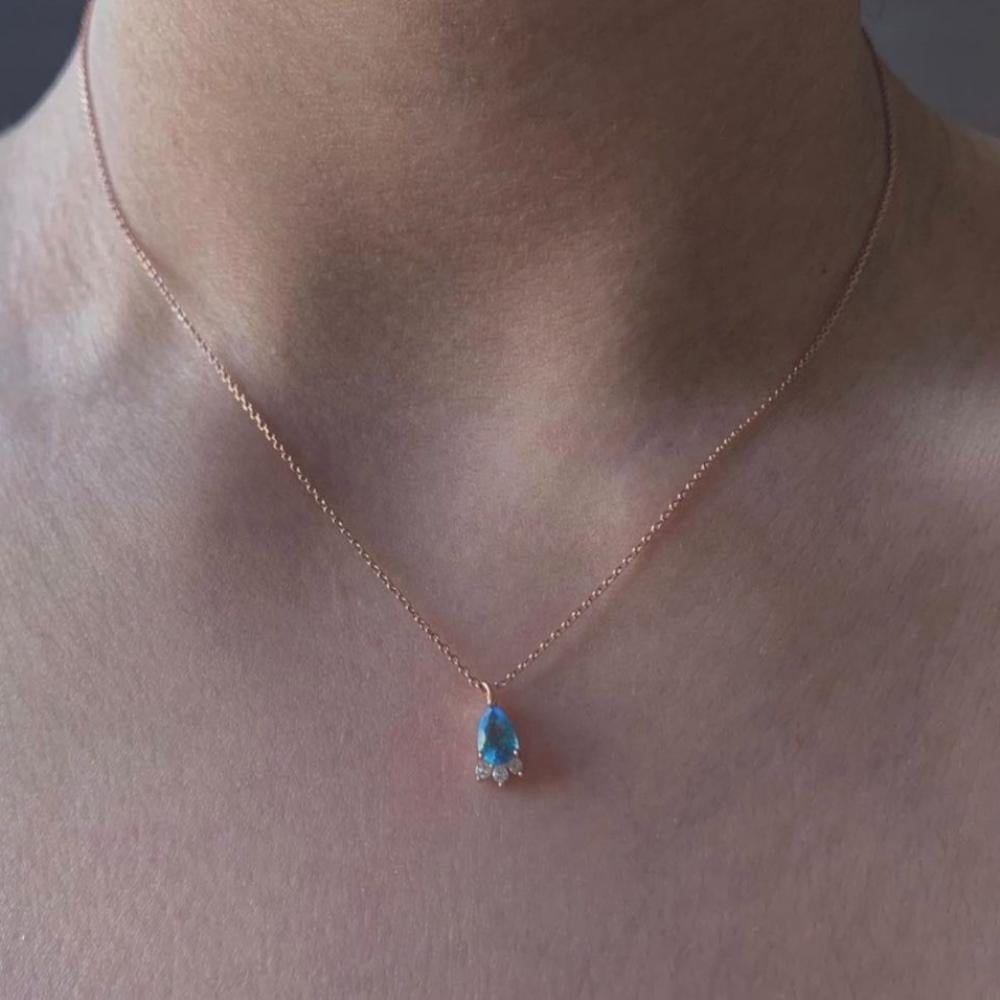 نصائح لاختيار القلادة المناسبة لشكل جسمك وملابسك