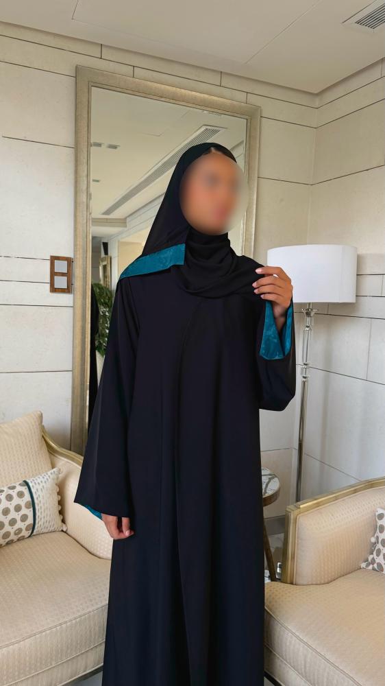 Wide sleeve abaya sales