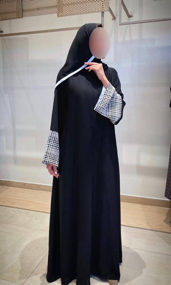 Big sleeve store abaya