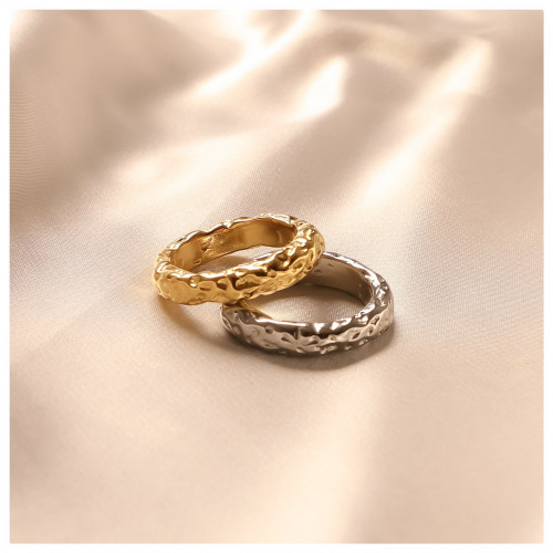 Irregular ring