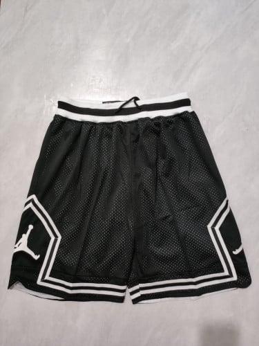 SHORT jordan black