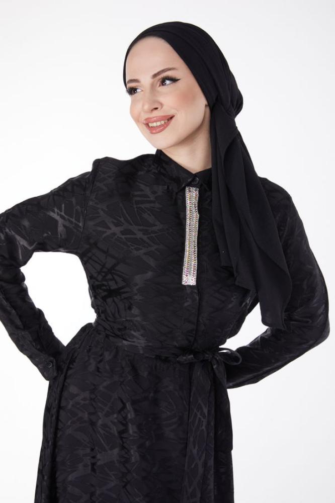 فستان سهرة نسائي بياقة قميص ومزين بحجر أسود