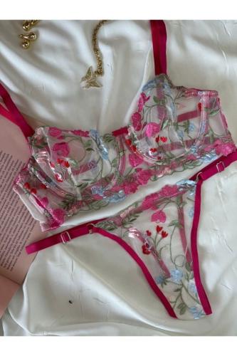 طقم حمالة صدر من التول من Rozenin LINGERIE - أصلي