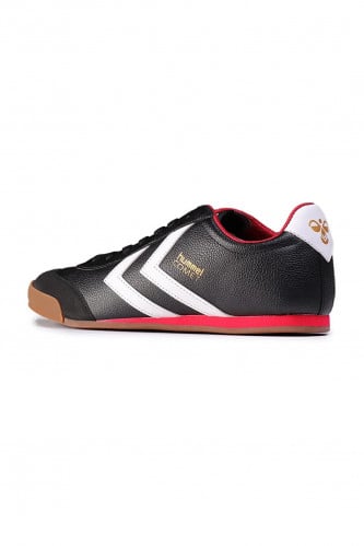 حذاء أسود رجالي رياضي hummel