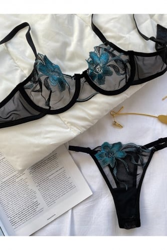 مجموعه Underwire Bralette للسيدات من Feruzdesign