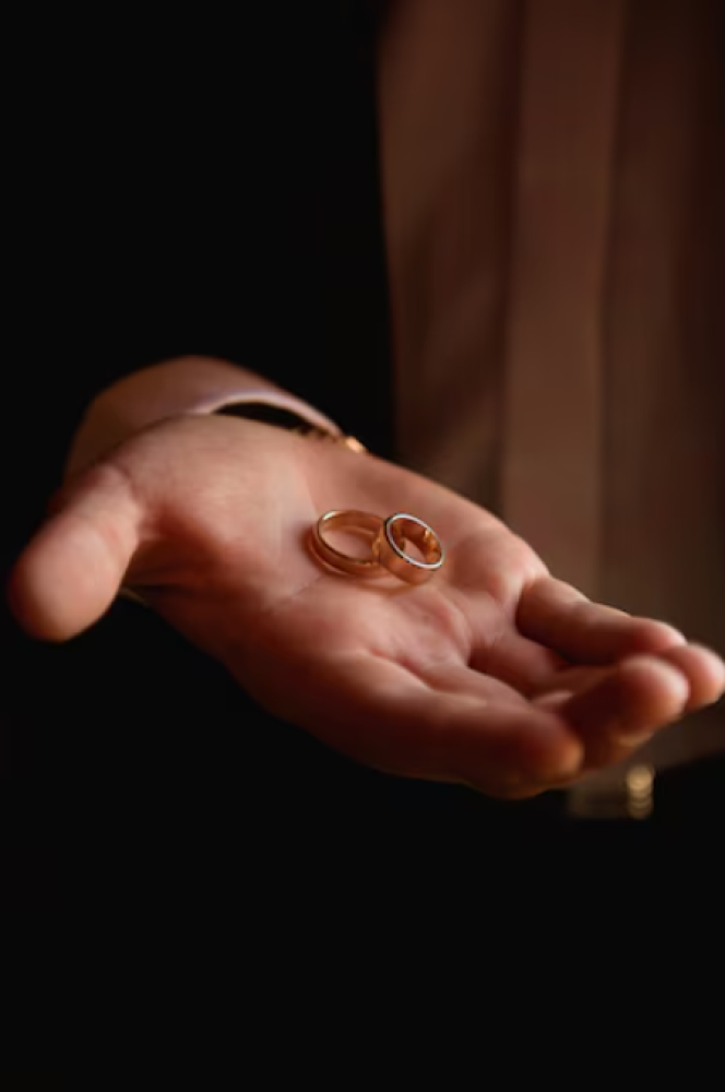 خواتم الذهب: رموز الحب والالتزام عبر العصور