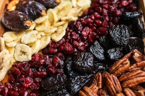4 أغلى أنواع التمور في السعودية