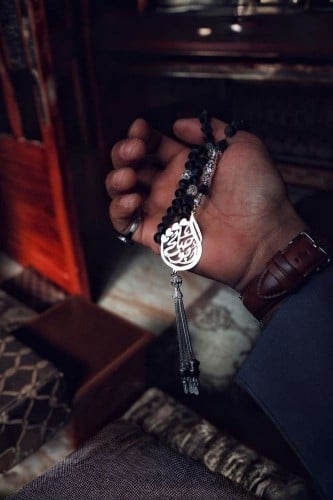 سبحة شكل دمعة بالاسم