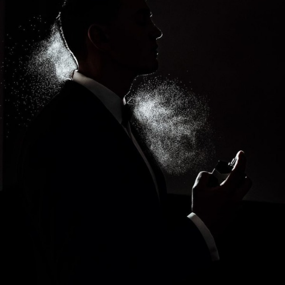 أفضل 5 عطور رجالية للدوام وساعات العمل في 2026 | متجر فانيلا