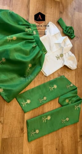 طقم بناتي اليوم الوطني