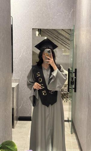 عبايه تخرج 2025