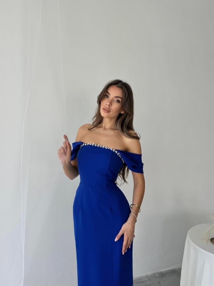 فستان ناعم مزين بتفاصيل مميزة على الصدر - باللون الأزرق - صناعة تركية - 1022