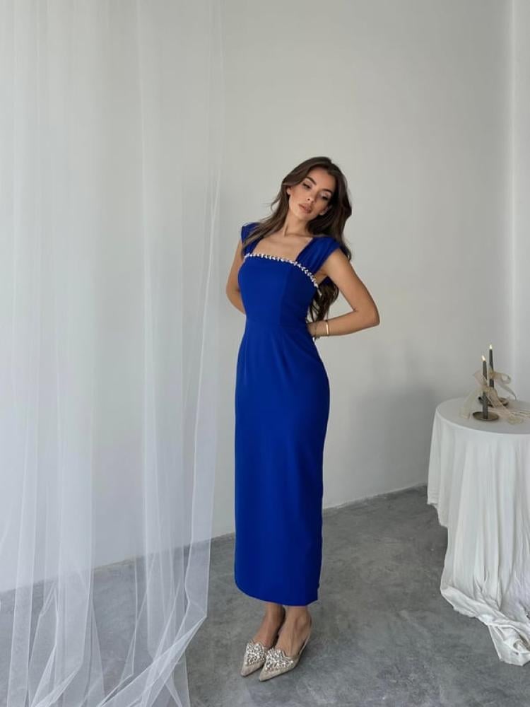 فستان ناعم مزين بتفاصيل مميزة على الصدر - باللون الأزرق - صناعة تركية - 1022