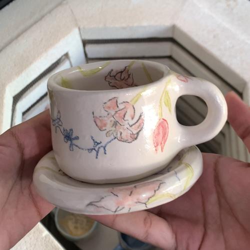 كوب وصحن "اراك حلو الحياه" 230ml