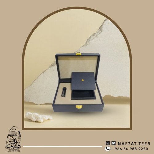 صندوق(ربع توله+أوقية) فاخر من الجلد الإيطالي ومبطن بخامة راقية (فارغ)