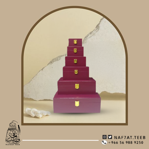 صندوق جلد لون عنابي