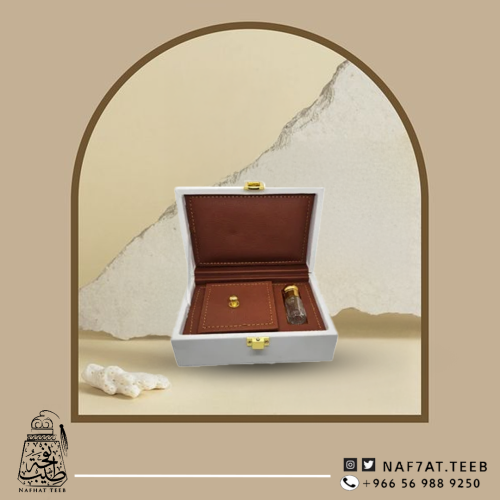 صندوق جلد (ربع توله+أوقية) فاخر مبطن بالجلد الإيطالي ومغطى بالجلد المطرز(فارغ)