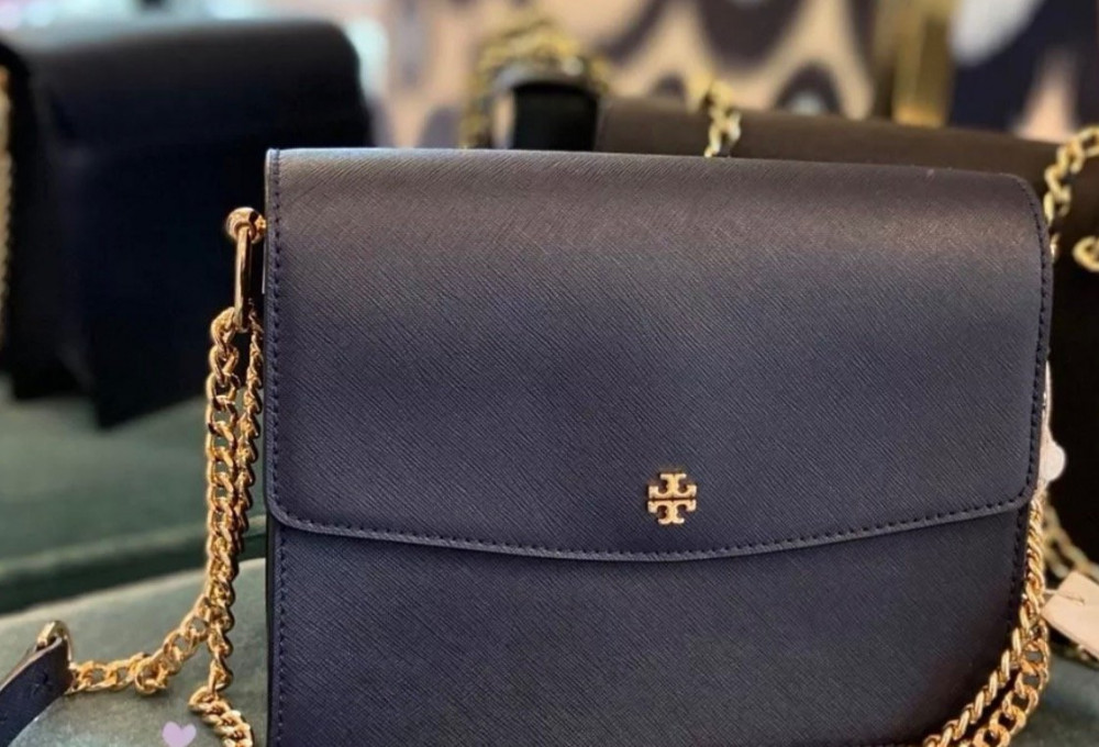 Dwarf_Luxury - Tory Burch Emerson Envelope Adjustable