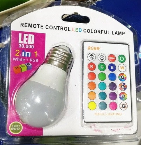 مصباح LED أبيض ملون قابل للتغيير مع التحكم عن بعد...