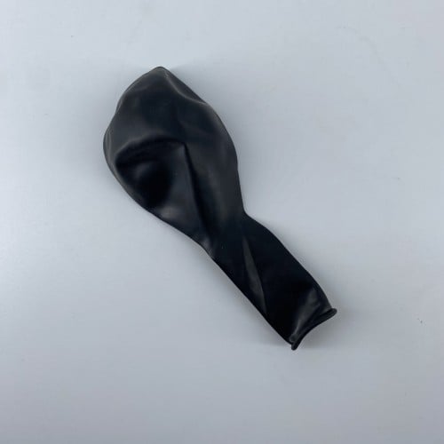 بلون اسود مع نفخ