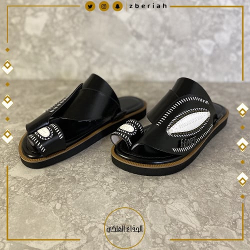 حذاء أسود تطريز يدوي صوف كتان