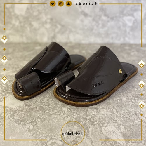 حذاء بني لامع كلاسيك