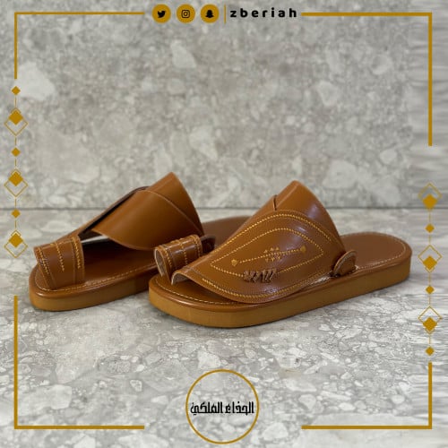 حذاء جملي تطريز يدوي صوف جملي