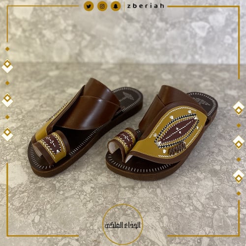 حذاء زبيري بني مع اصفر تطريز يدوي زري فضي