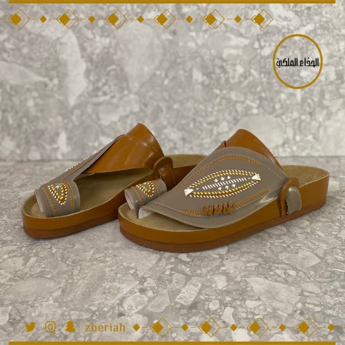 حذاء طبي جملي مع بيج تطريز يدوي