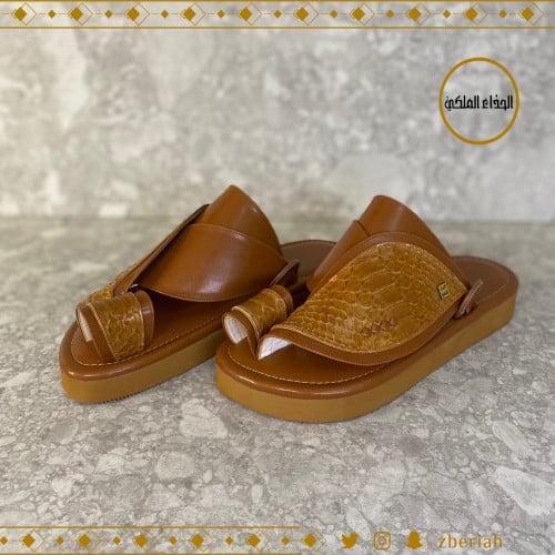 حذاء جملي  مع جلد ثعبان جملي