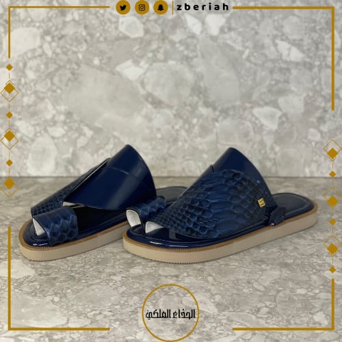 حذاء كحلي لامع مع جلد ثعبان كحلي طبيعي