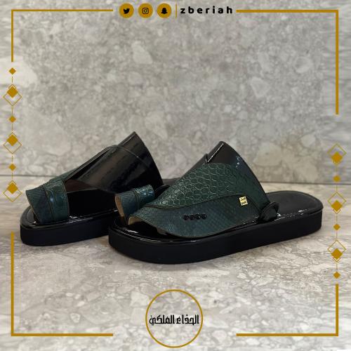 حذاء أسود لامع مع نوعين جلد ثعبان