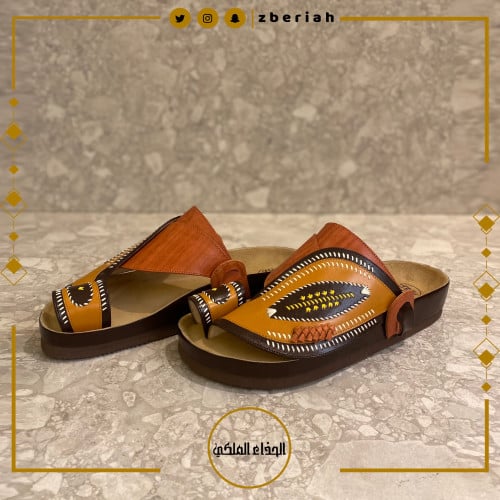 حذاء طبي بني مع أصفر - جملي تطريز يدوي زري فضي