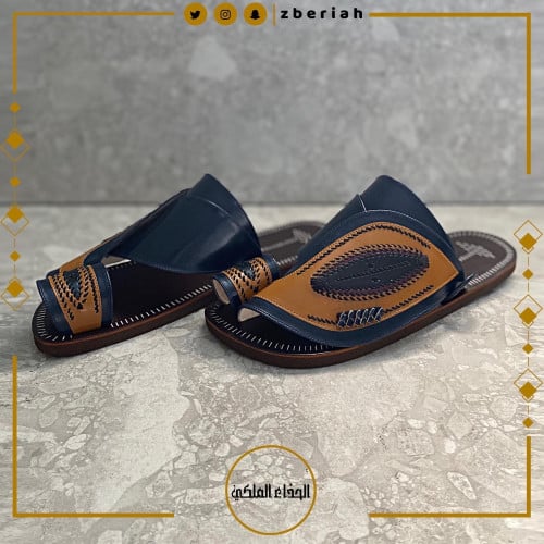 حذاء كحلي مع جملي تطريز يدوي صوف كتان