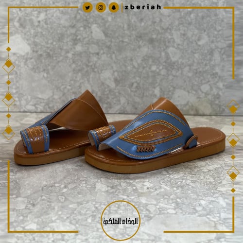 حذاء جملي مع سماوي تطريز يدوي